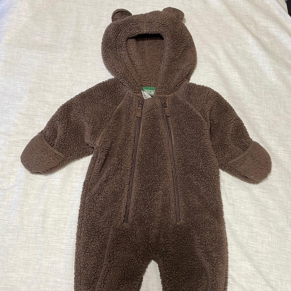 Jumpsuit onsie outdoors